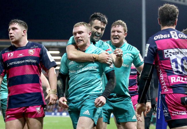 Keith Earls celebrates scoring with Conor Murray