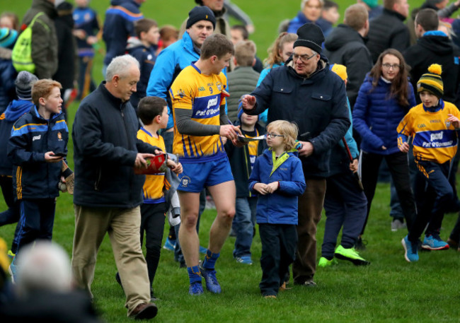 Tony Kelly with fans after the game