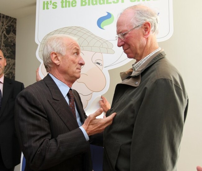 Giovanni Trapattoni speaks with Jack Charlton