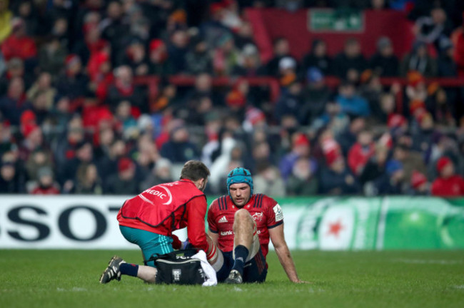 Tadhg Beirne goes down injured