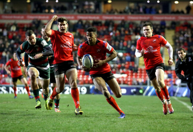 Robert Baloucoune scores a try