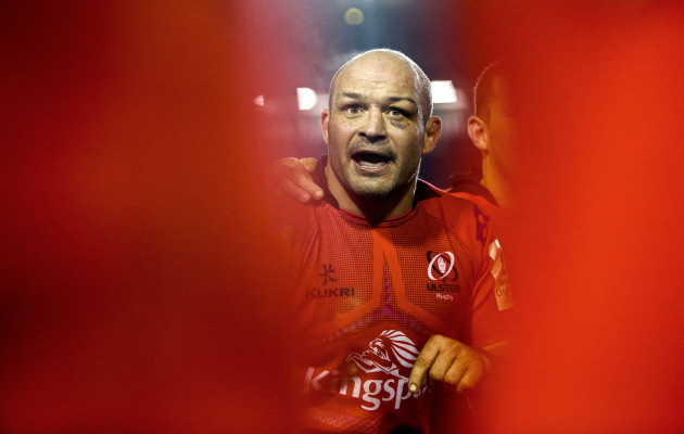 Rory Best speaks to the team after the game
