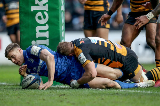 Garry Ringrose scores a try