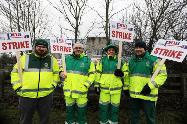 8584 Ambulances strike_90562744