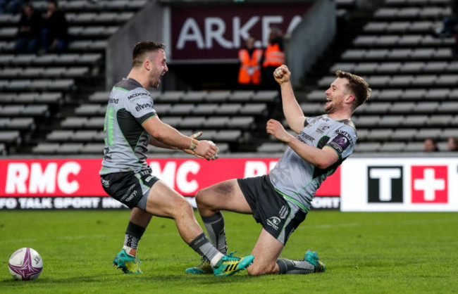 Jack Carty celebrates his try with Caolin Blade