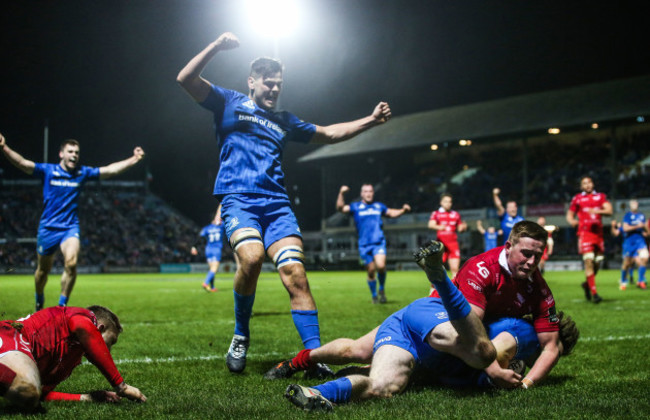 Barry Daly scores a try