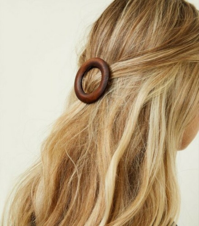 2-pack-rust-wooden-hair-clips