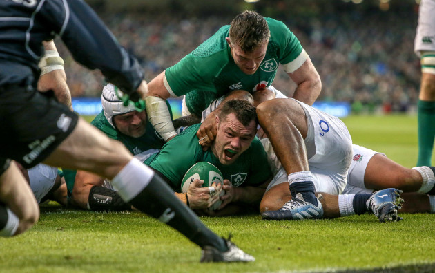 Cian Healy celebrates scoring their first try