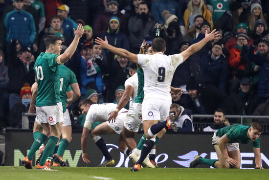 Henry Slade scores their third try as Ben Youngs celebrates