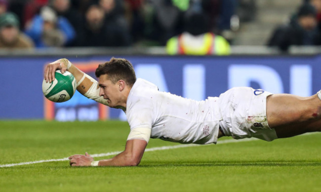 Henry Slade scores their bonus point try