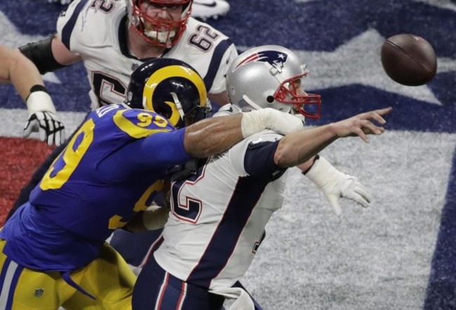 Patriots Rams Super Bowl Football