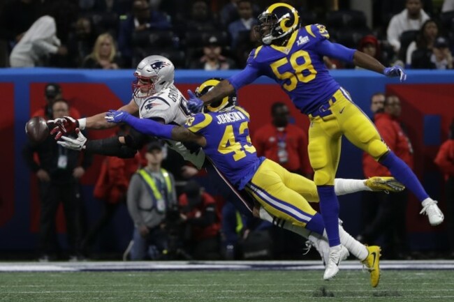 Patriots Rams Super Bowl Football