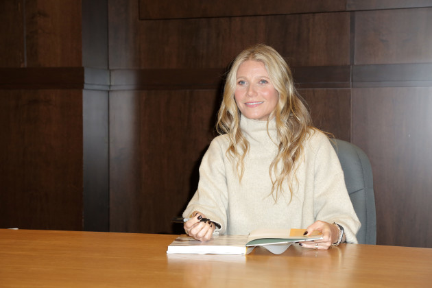 Gwyneth Paltrow Book Signing - Los Angeles