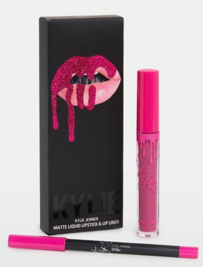 kylie-birthday-tipsy-lip-kit