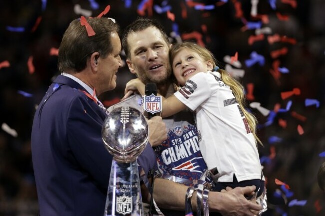 Patriots Rams Super Bowl Football