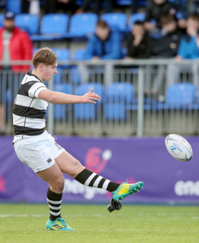 Justin Leonard kicks a conversion