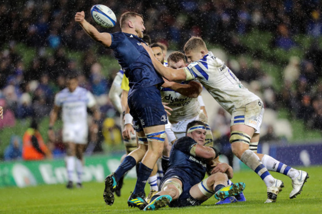 Ross Molony strips the ball under pressure from Sam Underhill and Tom Ellis