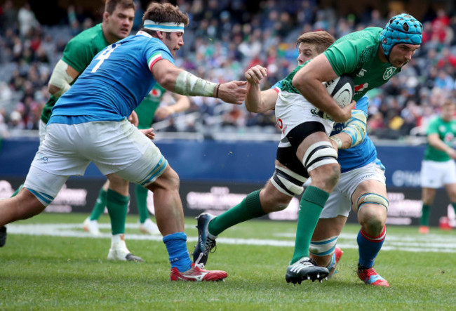 Tadhg Beirne goes over for the third try