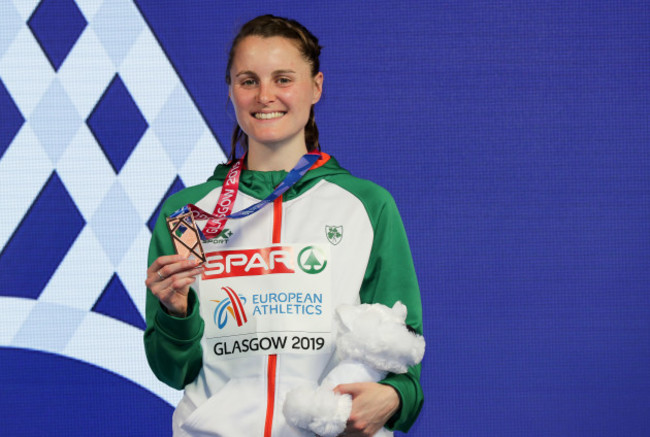 Ciara Mageean celebrates with her bronze medal