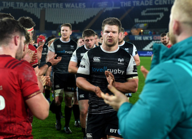 Olly Cracknell leaves the field dejected