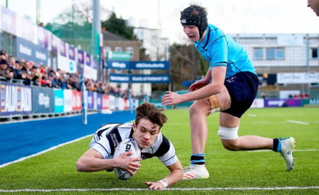 Dylan O'Grady scores a try