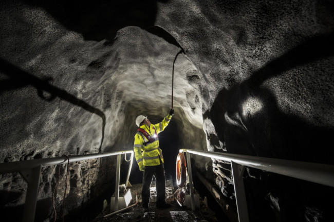 Standedge Tunnel inspection