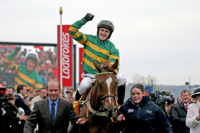 AP McCoy onboard Uxizandre celebrates