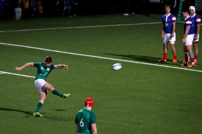 Ben Healy kicks a conversion