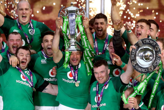 Rory Best lifts the Trophy