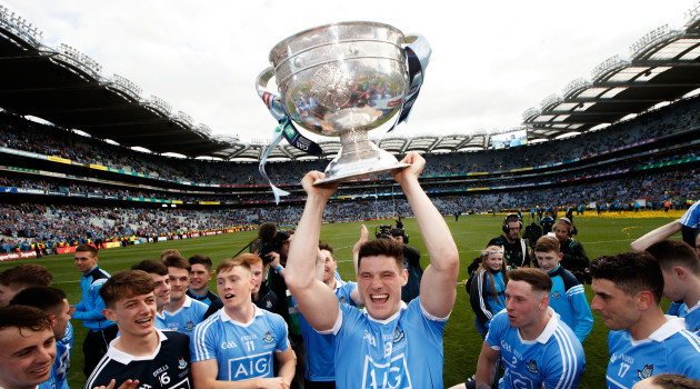 Diarmuid Connolly lifts the Sam Maguire