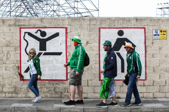 Ireland fans ahead of the game