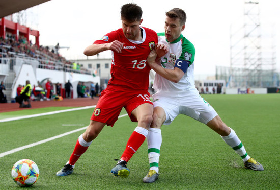 Anthony Hernandez and Seamus Coleman