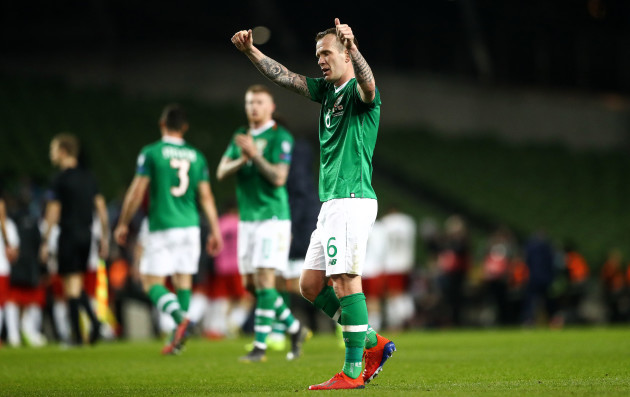 Glenn Whelan acknowledges the fans after the game