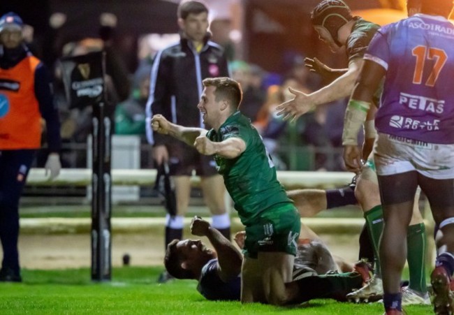 Jack Carty celebrates scoring a late try