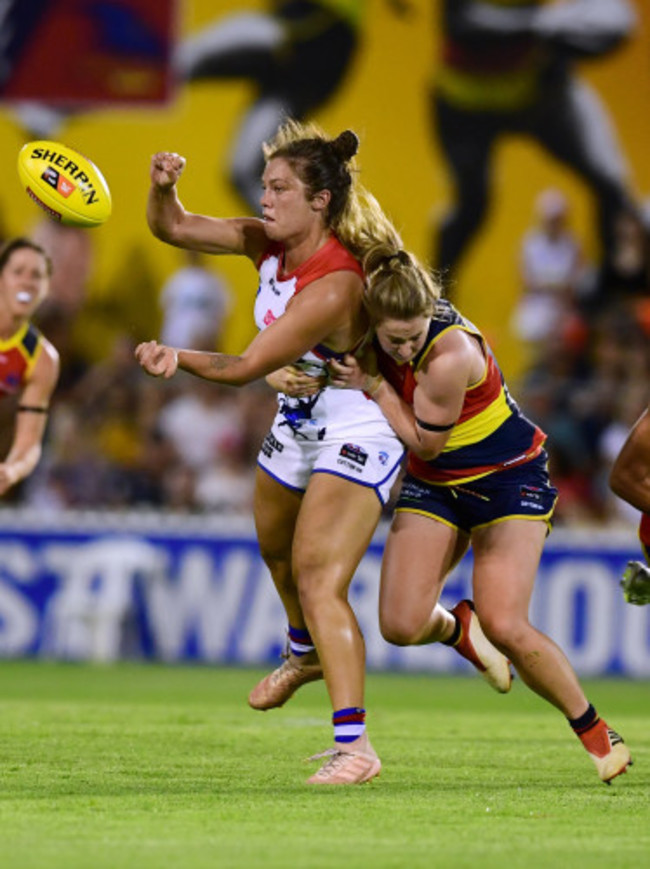 AFLW CROWS BULLDOGS