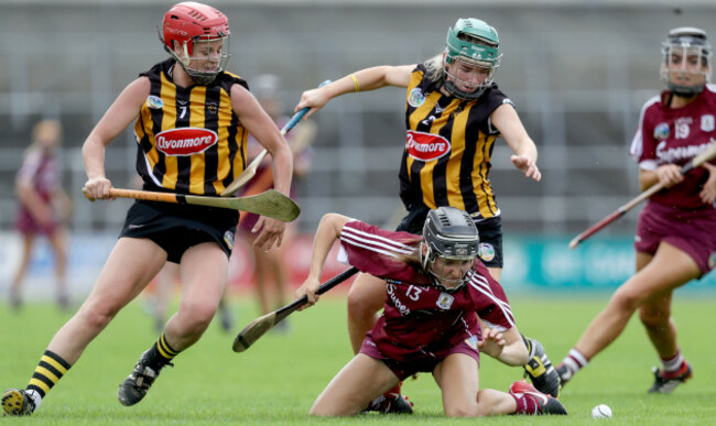 Grace Walsh and Michelle Teehan with Carrie Dolan