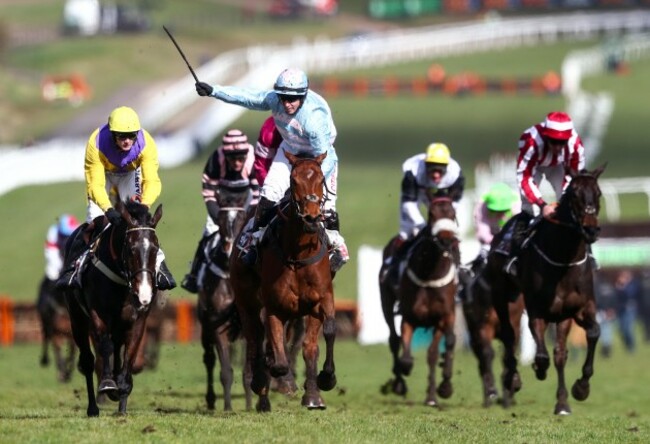 Noel Fehily onboard Summerville Boy comes home to win