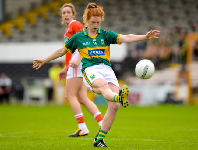 Kerry's Louise Ni Muircheartaigh kicks a point