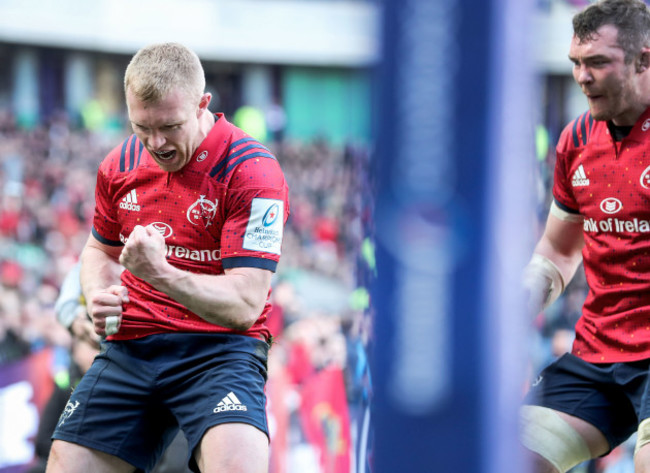 Keith Earls celebrates his second try