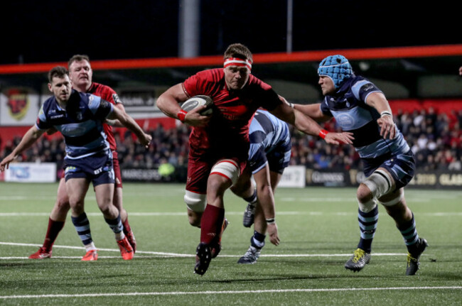 CJ Stander scores a try