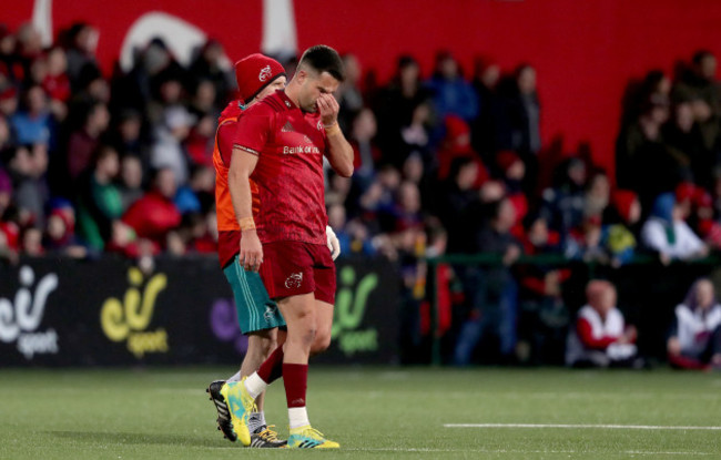 Conor Murray leaves the field for a head injury assessment