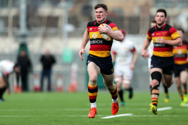 Peter Sullivan runs in a try