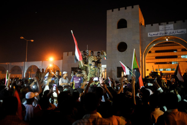Ahmed Awad Ibn Auf steps down in Sudan