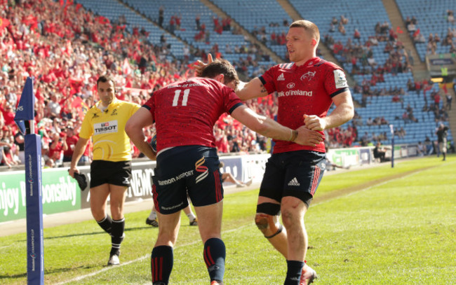 Darren Sweetnam celebrates his try with Andrew Conway