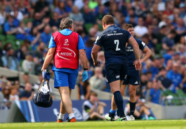 Se&aacute;n Cronin leaves the field injured