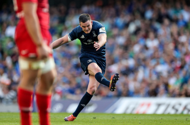 Johnny Sexton kicks a penalty