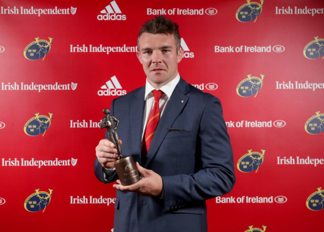 Peter O'Mahony receives the Player of the Year award