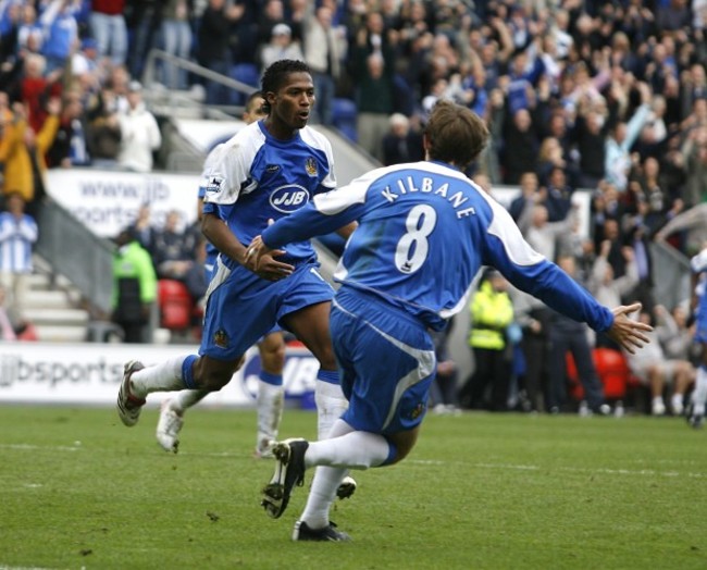 Soccer - FA Barclays Premiership - Wigan Athletic v Manchester City - The JJB Stadium