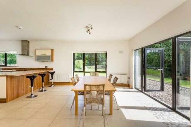 YzNkZDc0NGY4NjhhOTRhYTE5MjI1NTViMzEwZTBjZDgw_CzfzAHU3adc0cJuRgUKaHR0cDovL3MzLWV1LXdlc3QtMS5hbWF6b25hd3MuY29tL21lZGlhbWFzdGVyLXMzZXUvMi9lLzJlYTI5Mzg4MTlhYjlmZjM1ZjQxNDEyZWUyZGM2YWRmLmpwZ3x8fDcwMGx8fHx8fHx8