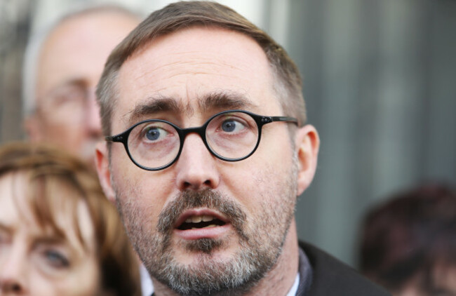 9260 Cross party Housing_90554379